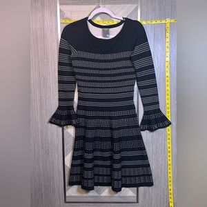 Taylor Black and White Patterned Long Sleeve Dress
